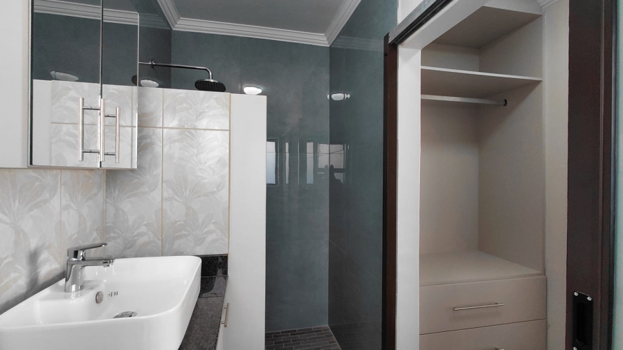 4 Bedroom Property for Sale in Stilbaai Wes Western Cape